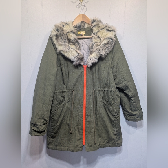 Princess Vera Wang Faux Fur Fishtail Coat On Army Green Size Large Y2K - Picture 7 of 7